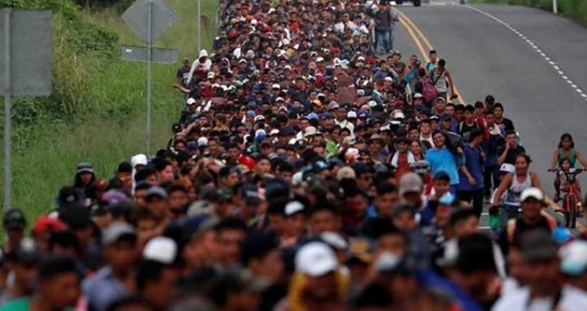 Por seguridad de veracruzanos, Yunes ofrece transporte a caravana migrante