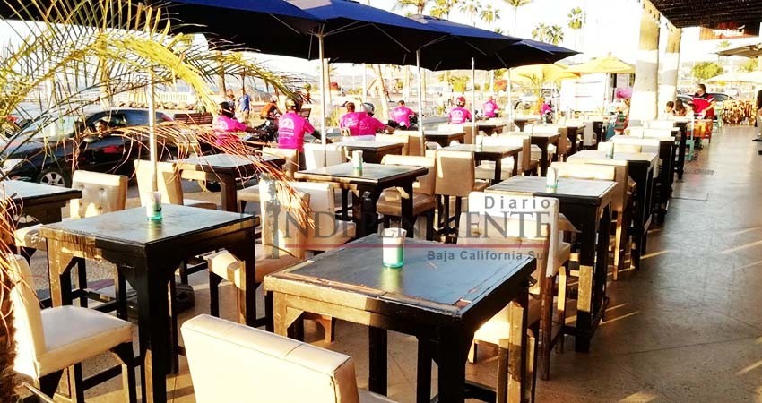 Diputados revisarán mal uso de ciclovía, perros e invasión de bares en banquetas del malecón