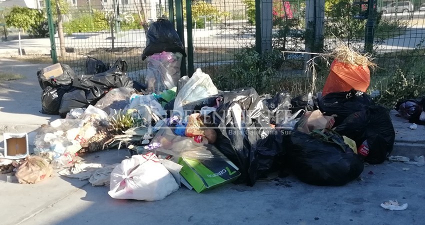 Problemas con camiones recolectores de basura empeora el servicio en La Paz