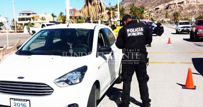 Retiran polarizado a más de 160 vehículos en La Paz