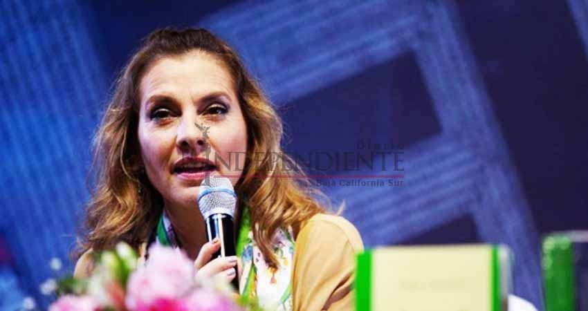 Beatriz Gutiérrez Müller recuerda a la poeta Dolores Castro Varela