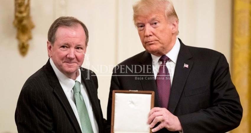 Donald Trump honra por lo alto a Elvis Presley