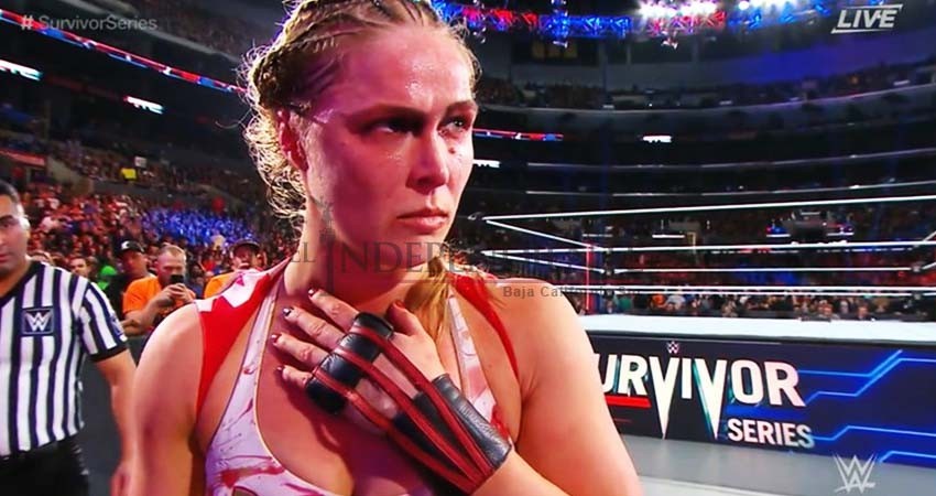 Ronda Rousey ganó, pero Charlotte la humilló