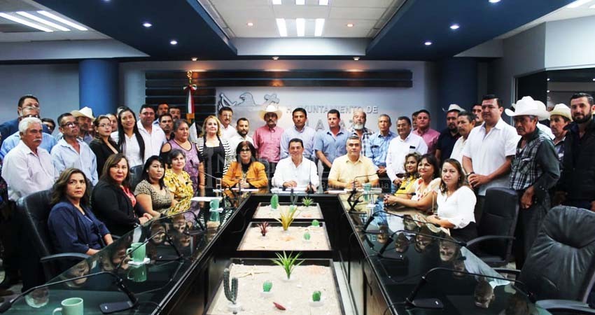 Rinden protesta delegados y subdelegados de La Paz elegidos en consulta ciudadana