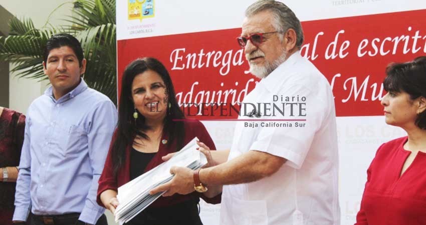 Fifonafe entrega nueve escrituras públicas al XIII Ayto. de Los Cabos