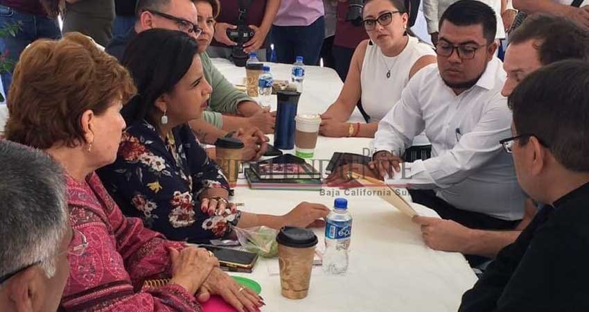 Alumnos de Casa de Cultura exigen restitución de Francisco Barragán a su cargo como coordinador