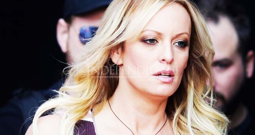 Juez ordena que actriz porno pague costos legales de Trump