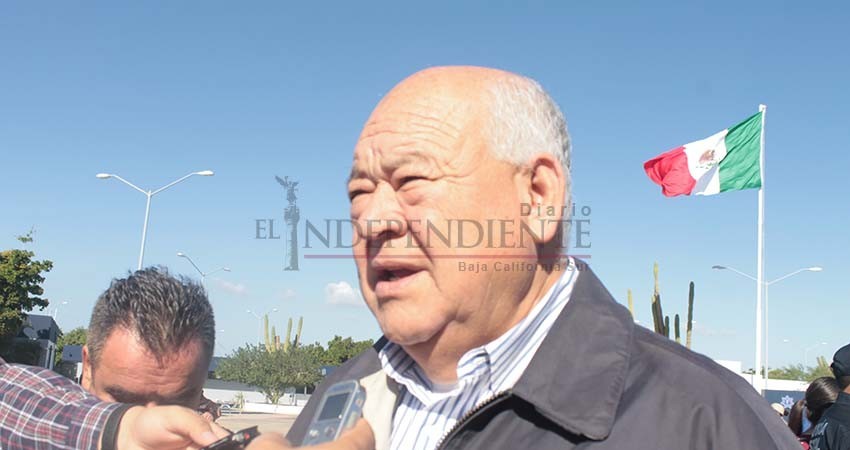 Trabajaremos en conjunto para hacer crecer la infraestructura educativa: Víctor Castro