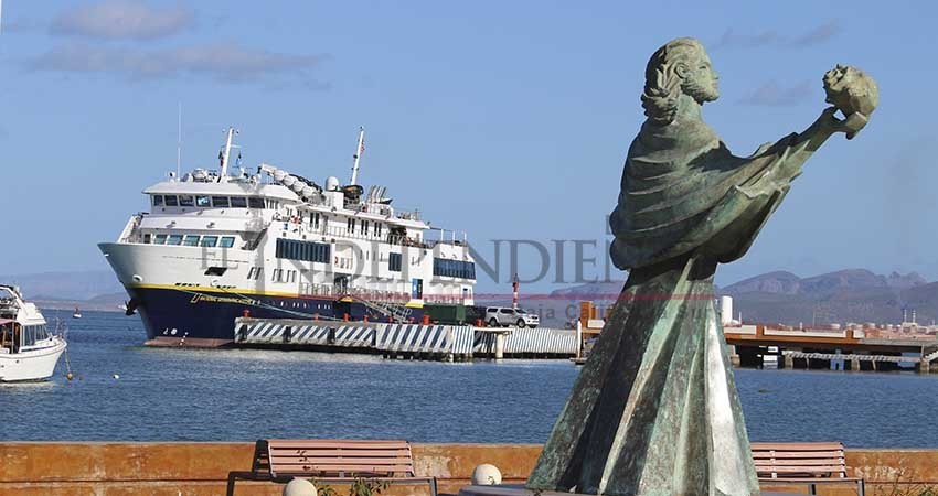 Llegó a La Paz el “Nat Geo Venture” para contemplar ballenas del Mar de Cortés