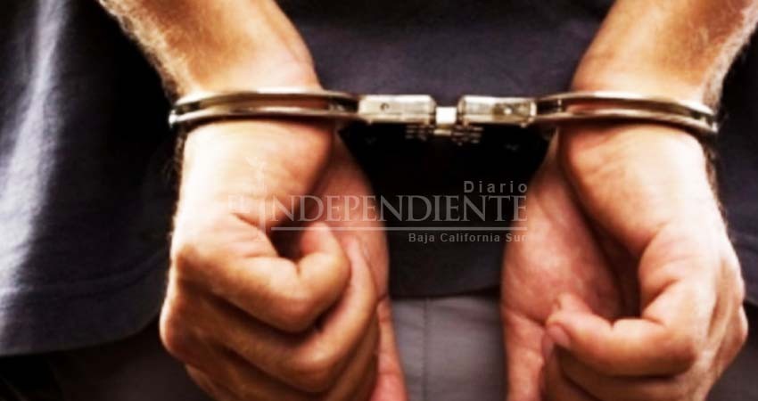 Detienen a ruso en EU… tras arresto de estadunidense en Rusia