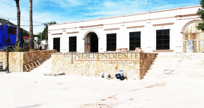 Falta de material retrasó la remodelación de la Plaza Amelia Wilkes