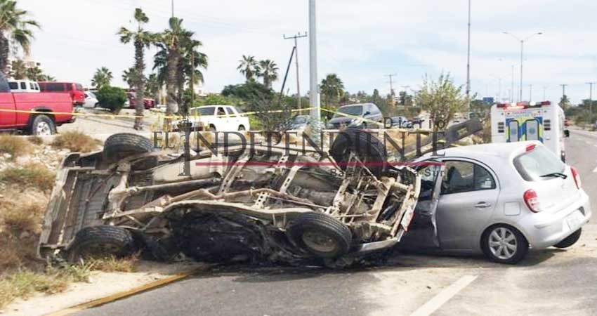 Dos muertos en aparatoso accidente en Corredor Turístico de CSL