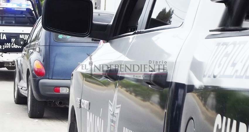 Irrumpen ladrones armados en negocio de la zona hotelera de San José del Cabo