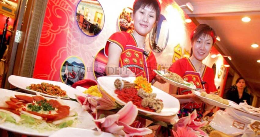 Buscan fortuna en la cocina con el Año Nuevo Chino