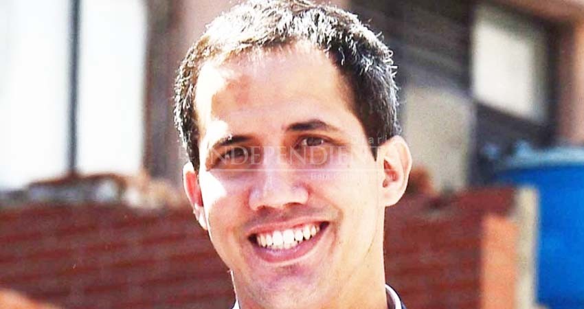 Oposición venezolana pone fecha a reparto de ayuda