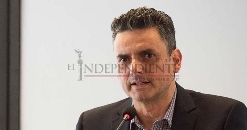 Titular de la CRE niega un conflicto de interés