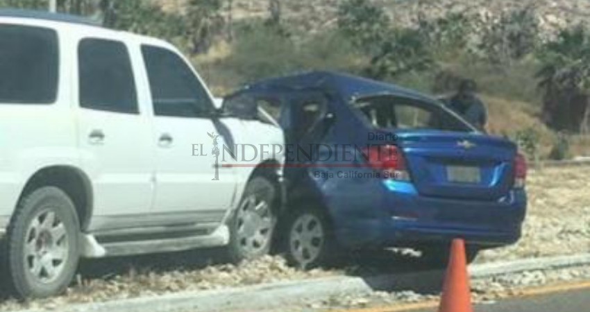 Taxista embiste a conductor de Uber en Los Cabos