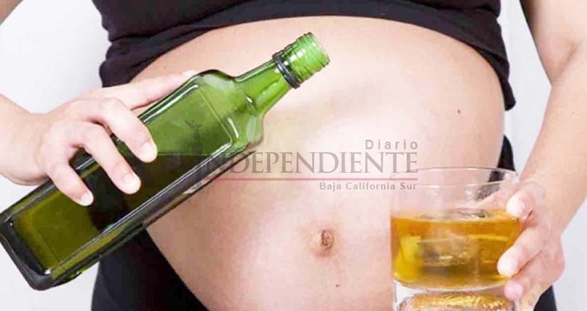 Beber durante el embarazo causaría enfermedades mentales en niños