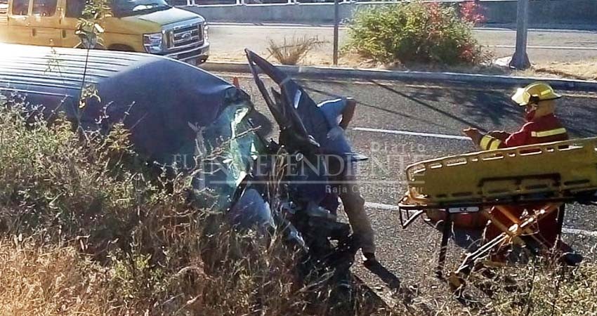Otro choque entre un taxi y un camión en el corredor turístico de Los Cabos