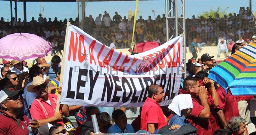 Llama al diálogo Presidente de México para solucionar demandas de taxistas de Los Cabos