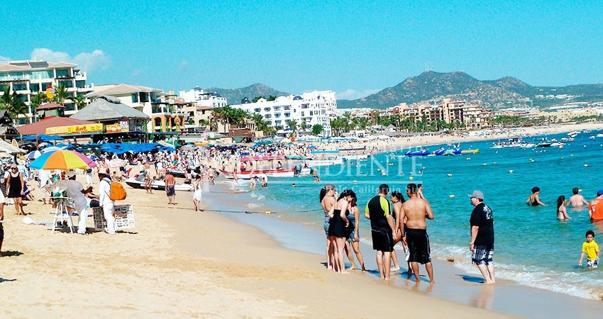 Primer fin de semana de Spring Break en saldo blanco