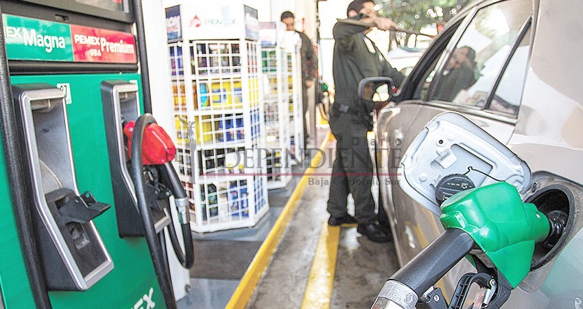 Sube gasolina en todo BCS; se vende hasta en 23.18 la Premium