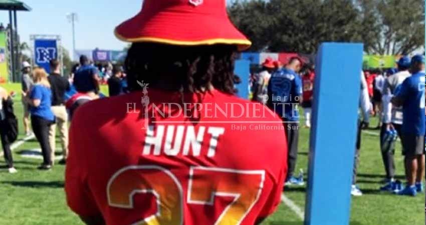 NFL suspende ocho juegos a Kareem Hunt por golpear a una mujer