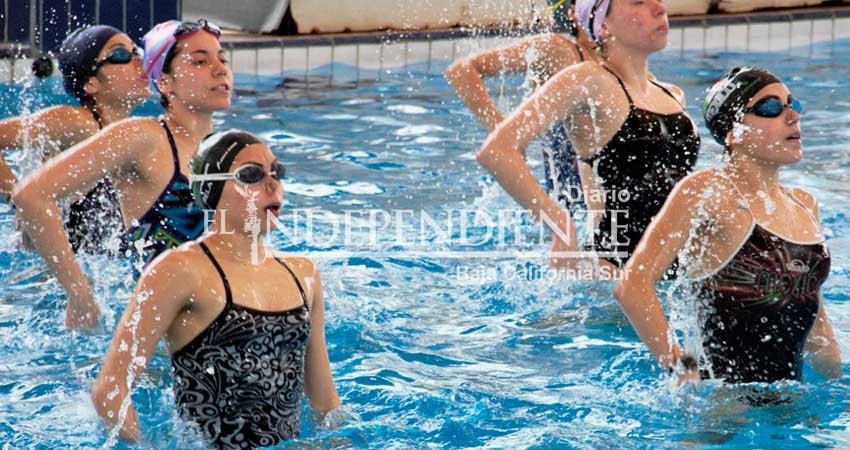 Entrenan nadadoras con miras a Panamericanos