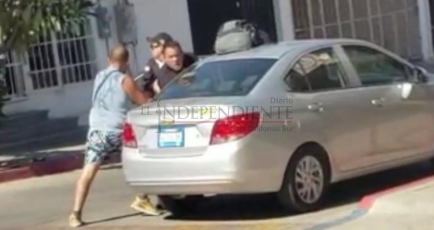 Se viraliza en redes sociales presunta detención de FGR en zona turística de CSL