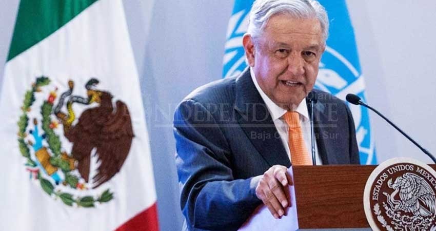 López Obrador dedica poema a ‘quienes solo ven el árbol y no miran el bosque’