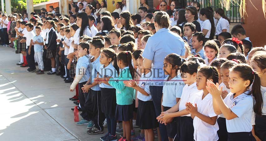 Salen de vacaciones más de 90 mil alumnos de 238 diferentes escuelas en Los Cabos
