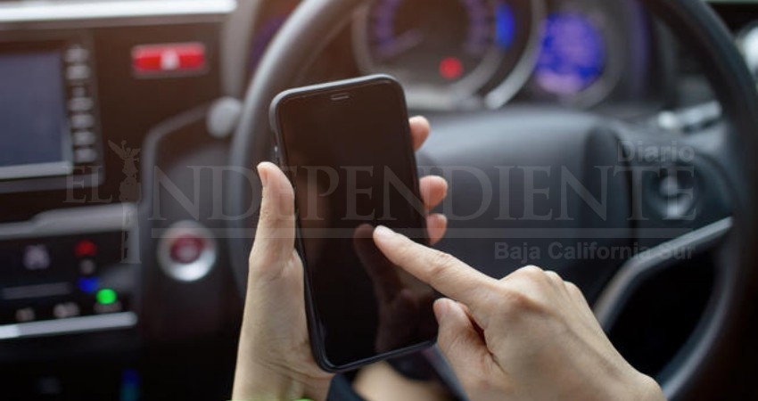 A partir del 10 de mayo entrarían en vigor multas por uso de celular al manejar en Los Cabos