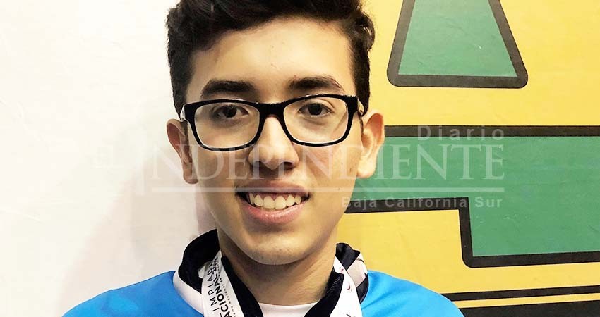 Doble medalla de plata para algol jorajuria en ajedrez