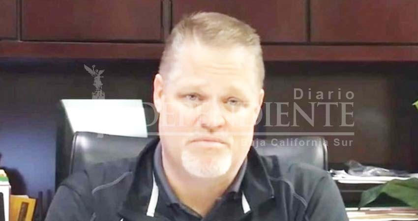 Renuncia director de escuela que sufrió matanza en Florida