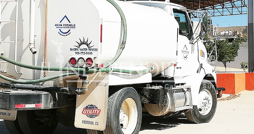 Desconoce gerencia del Agua Potable si pipas particulares rotuladas de la dependencia cobran servicio al ciudadano