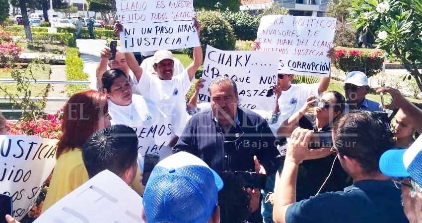 Acusan ejidatarios a diputado de Morena de apoyar despojo frente al mar