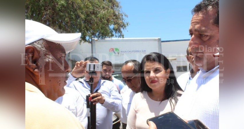 Se manifiestan conductores Uber durante gira del gobernador en SJC