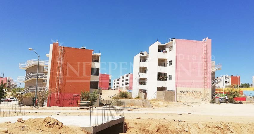 Van invasores por departamentos abandonados de Fraccionamiento Chulavista