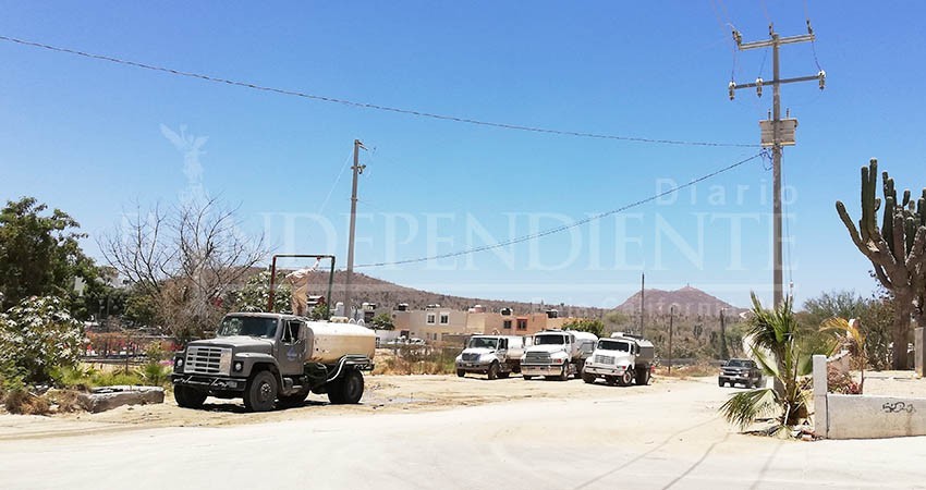 Se van pipas de SJC del pozo 04; cierran a particulares suministro de agua en Jacarandas