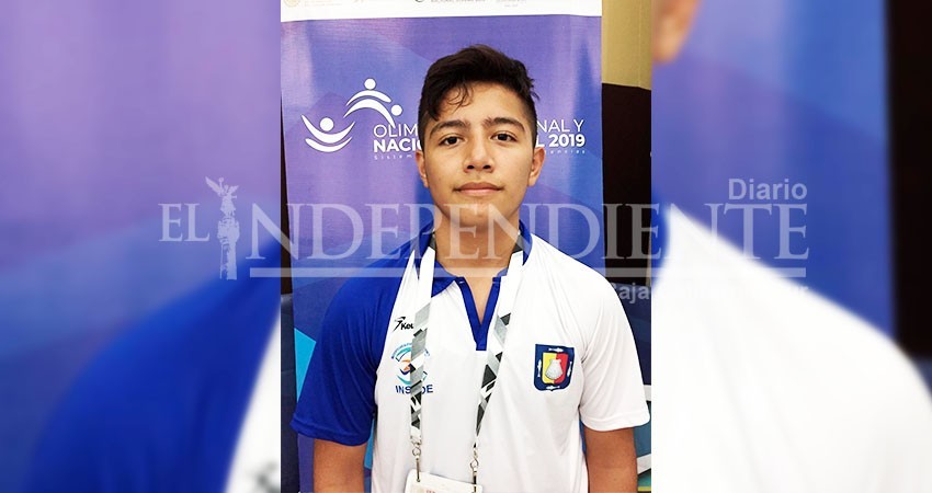Bronce para Andrei Ramírez en luchas