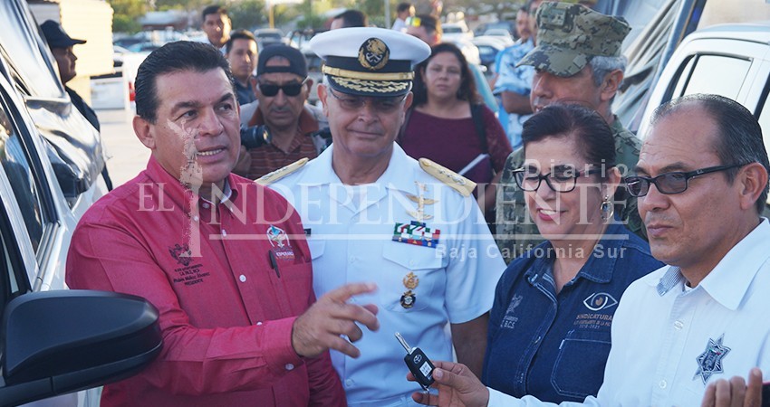 "Complicado" comprar patrullas y camiones de basura tras pago a sindicalizados: Alcalde