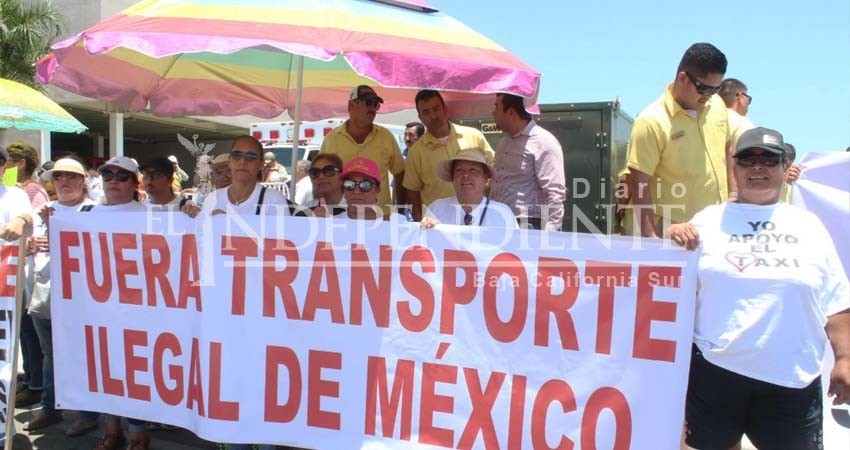 No a la liberación del transporte, piden transportistas de BCS a AMLO