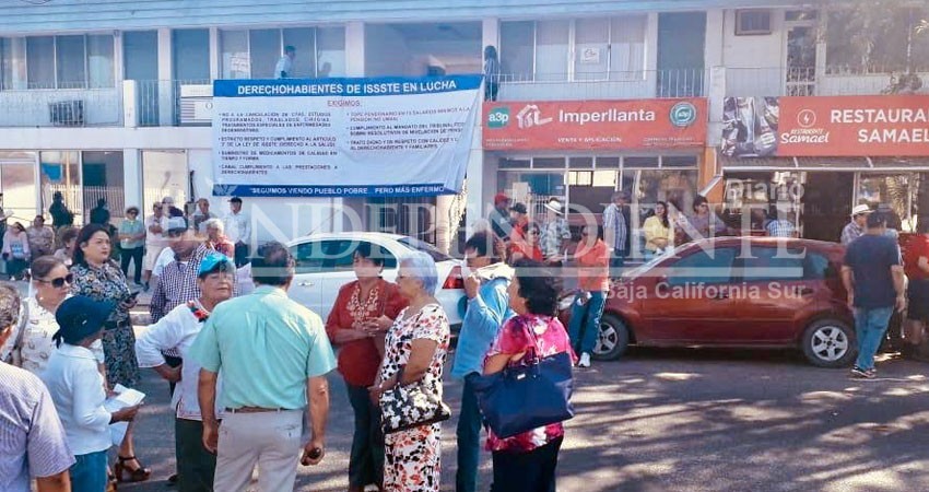 Otra protesta contra ISSSTE; exigen medicamentos y atención médica