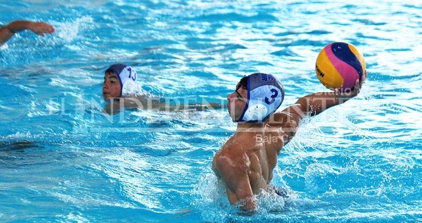 Triunfa y avanzan a semifinales equipos Sudcalifornianos de polo acuático