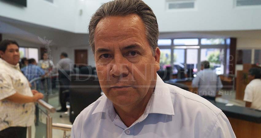 Quieren condicionar bonos ya ganados por trabajadores del Congreso: Ramiro Ruíz