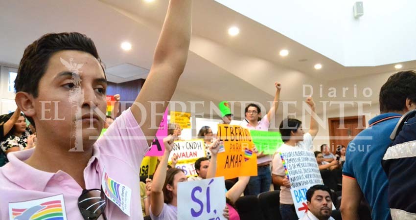 Seguirán protestas de comunidad LGBTTTIQ+ a favor de matrimonio igualitario