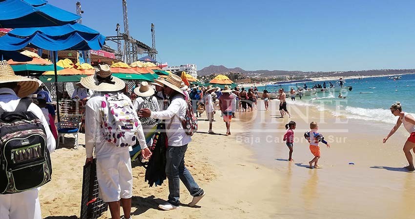 Empadronamiento de comerciantes de El Médano tendrá que ser parejo: Delegado Leggs