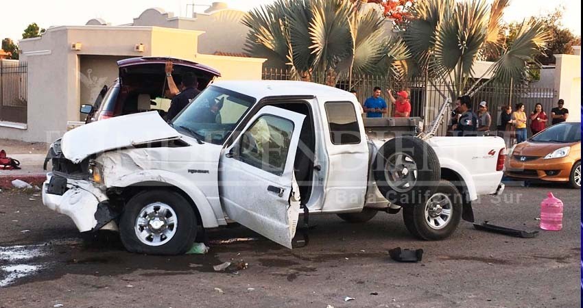 Tras encontronazo automovilístico fallece madre de familia; estaba embarazada