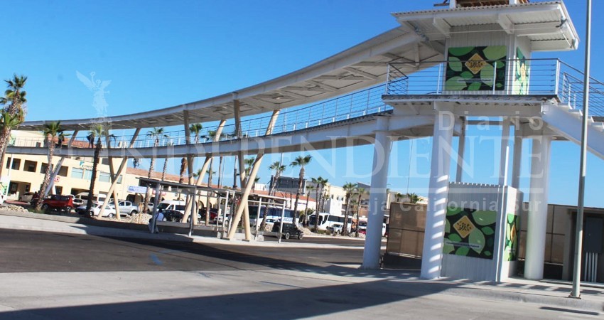 Al 90 % de avance puente peatonal Chedraui Selecto – La Mega: CABCS Los Cabos