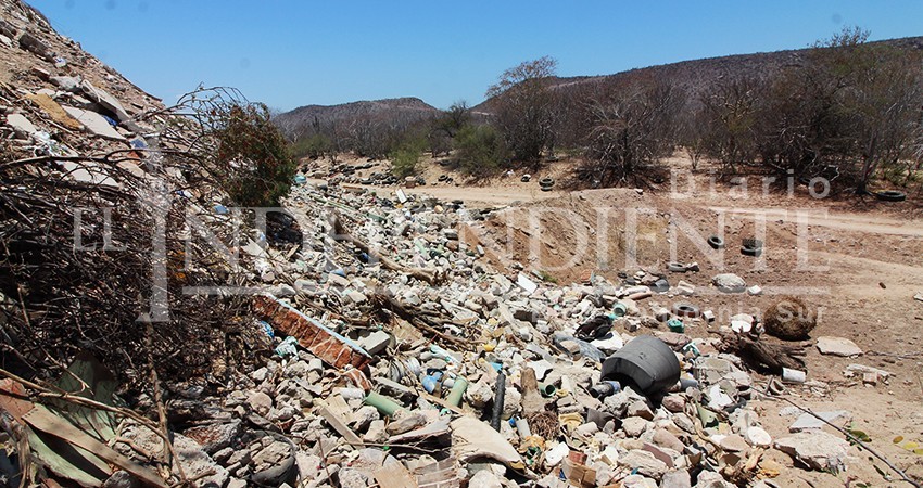 Tiradero clandestino gana terreno en arroyo “El Cajoncito” de La Paz